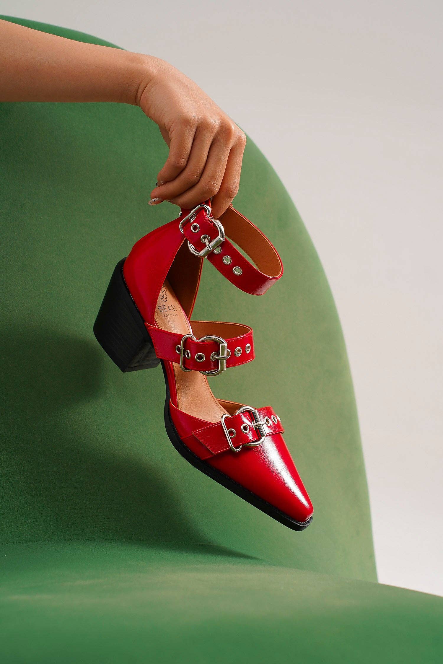 TESSA-02 Buckled Heeled Shoes