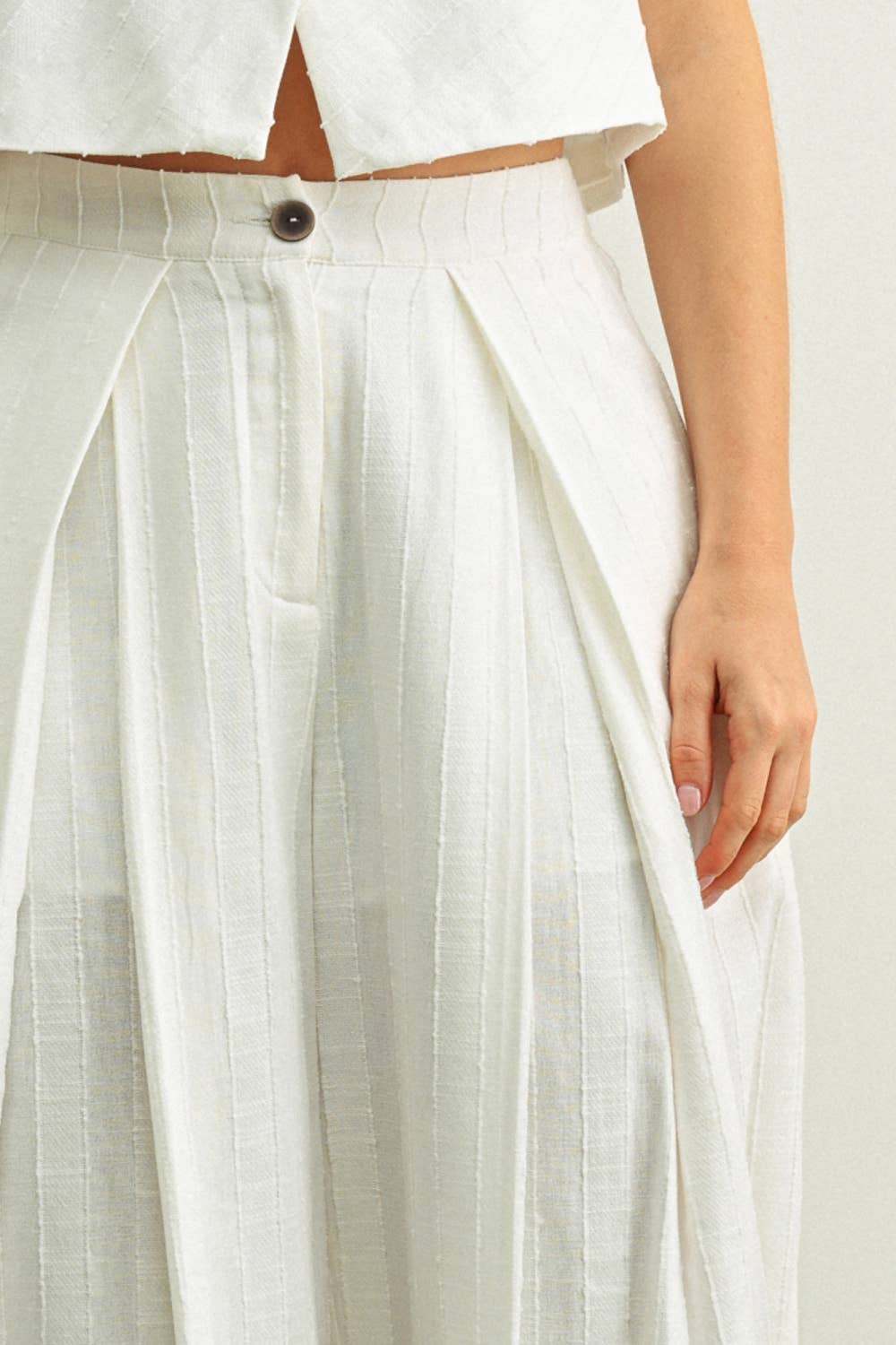 P6853ST   TEXTURED FABRIC FRONT PLEAT DETAIL PANTS