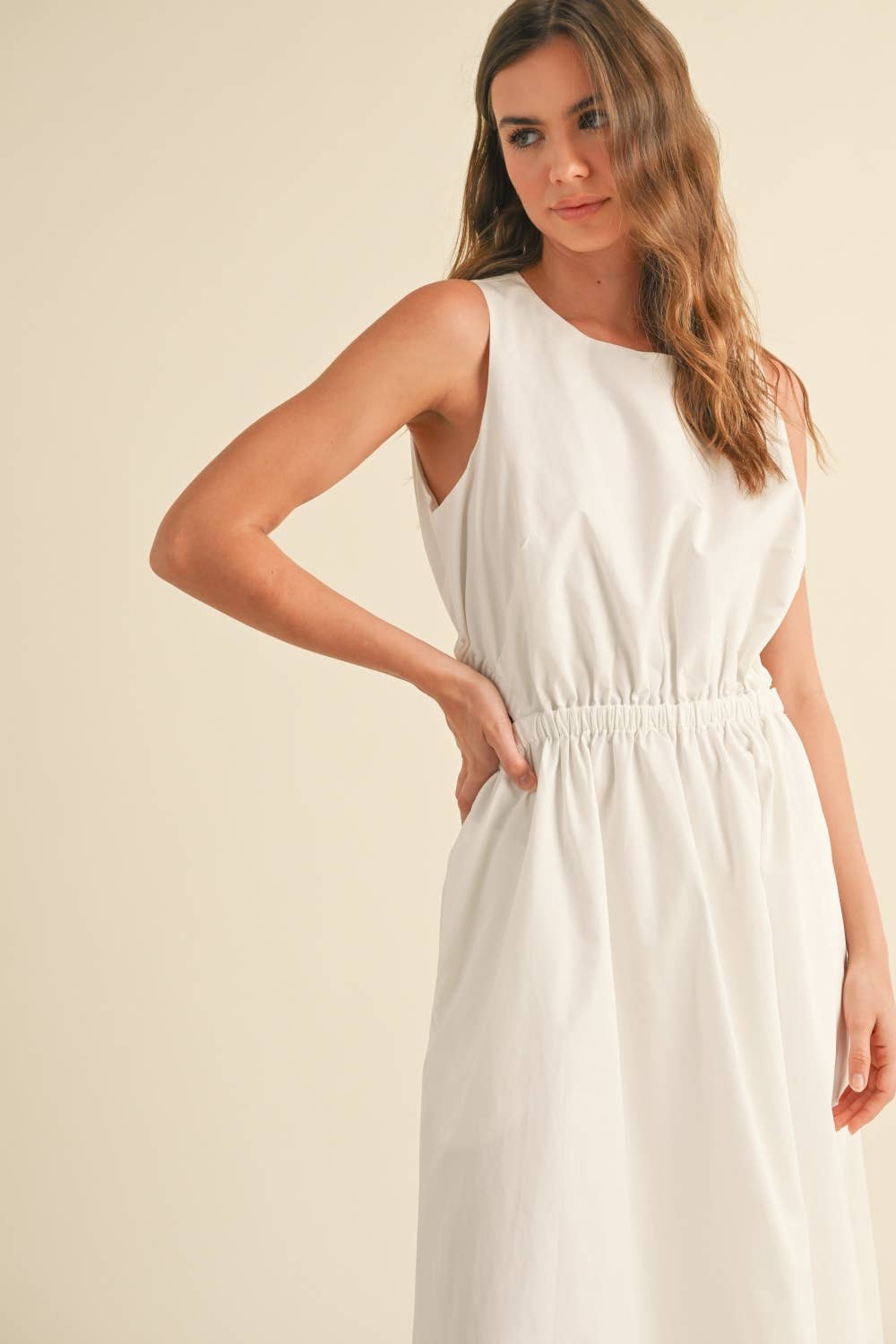 D4487   OPEN BACK DETAIL WOVEN DRESS