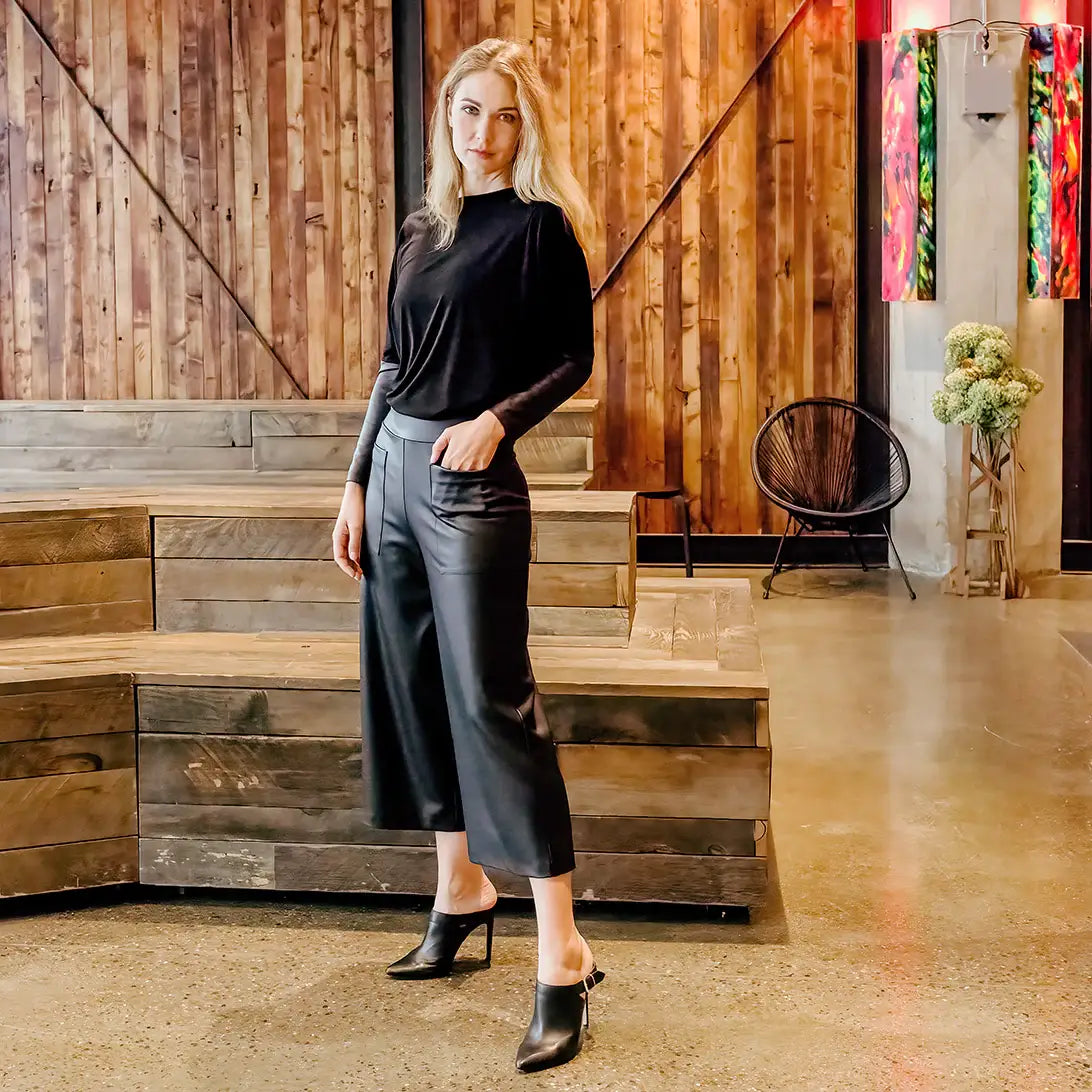 PT36L - Liquid Leather ™ - Front Pocket Gaucho Pant