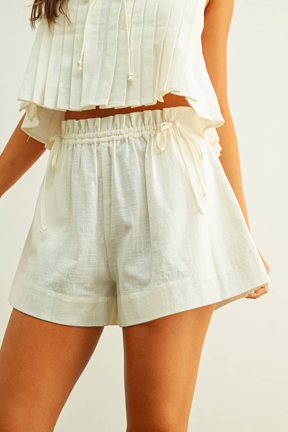 P6060ST   ELASTIC BAND WAIST WITH TIED ON THE SIDE SHORTS