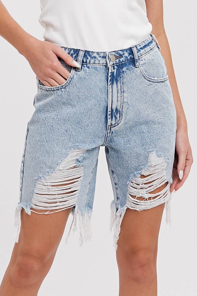 BOYFRIEND DENIM SHORTS