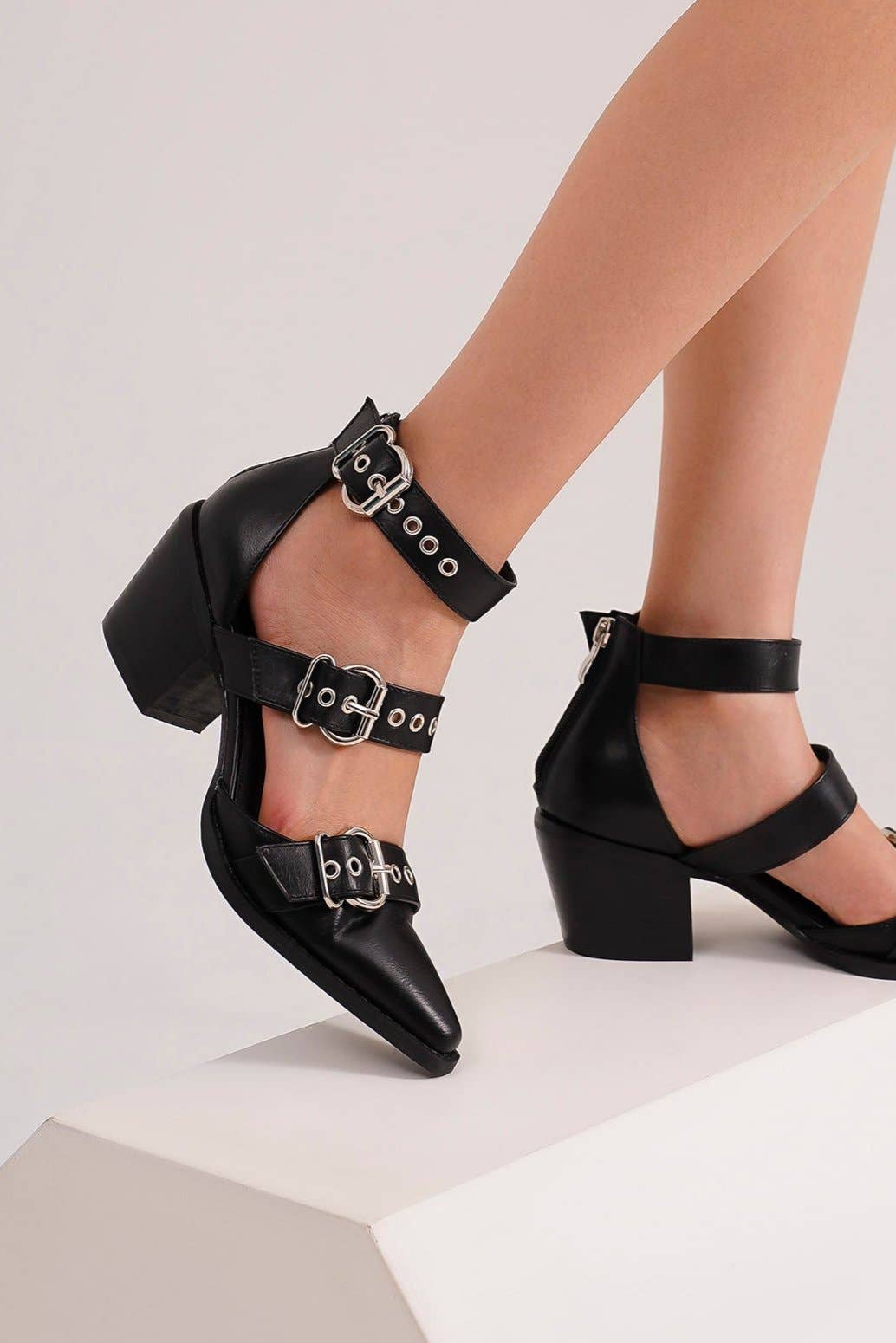 TESSA-02 Buckled Heeled Shoes
