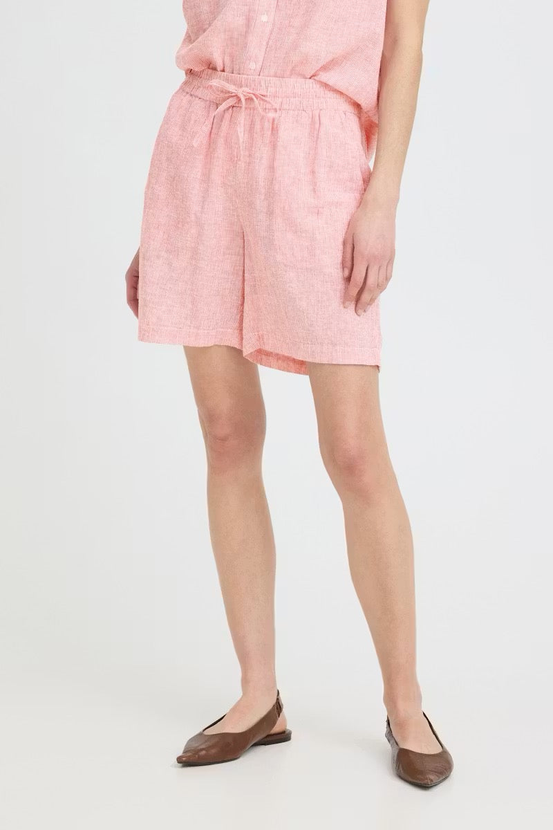 Byizola Shorts in Red Stripe