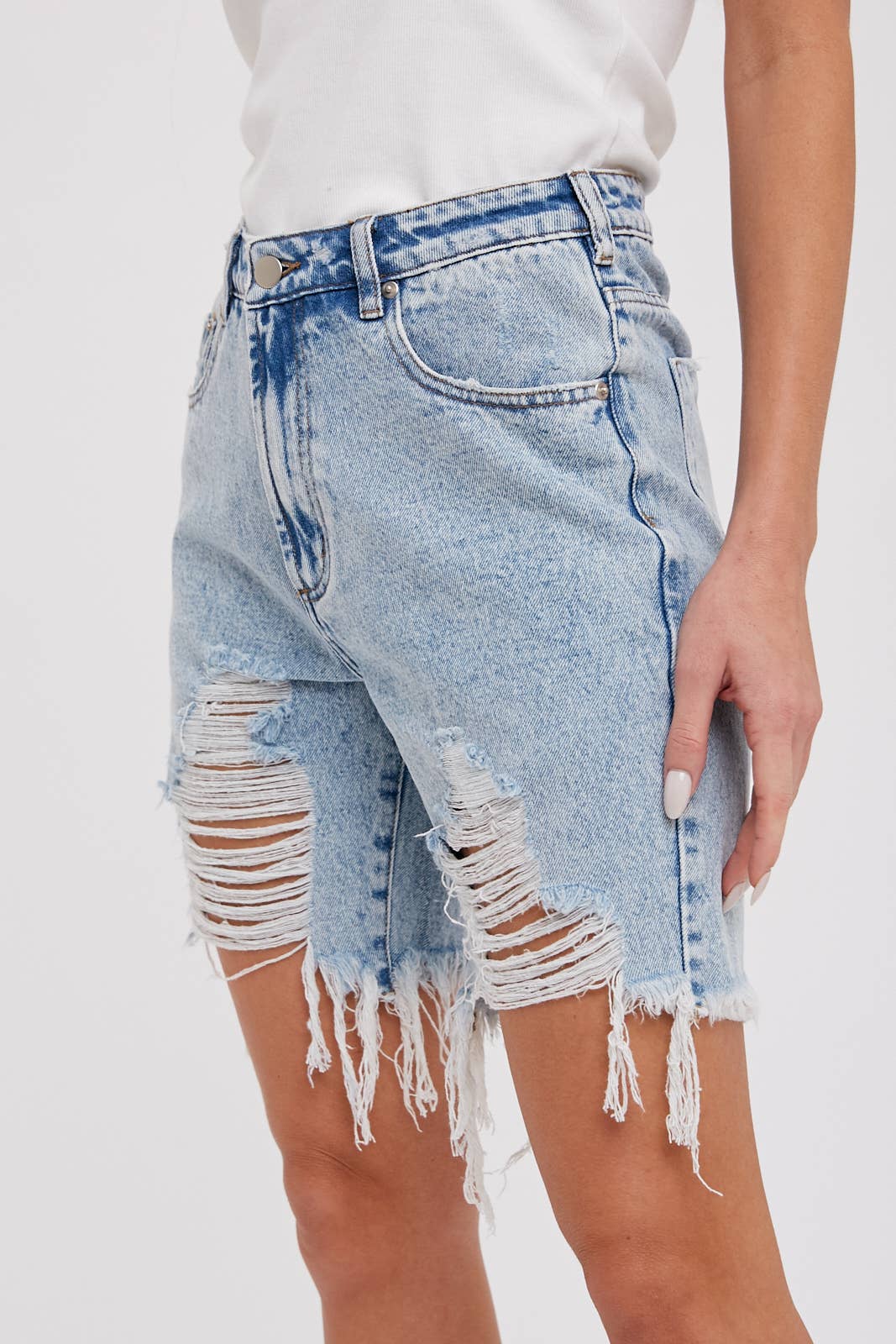BOYFRIEND DENIM SHORTS