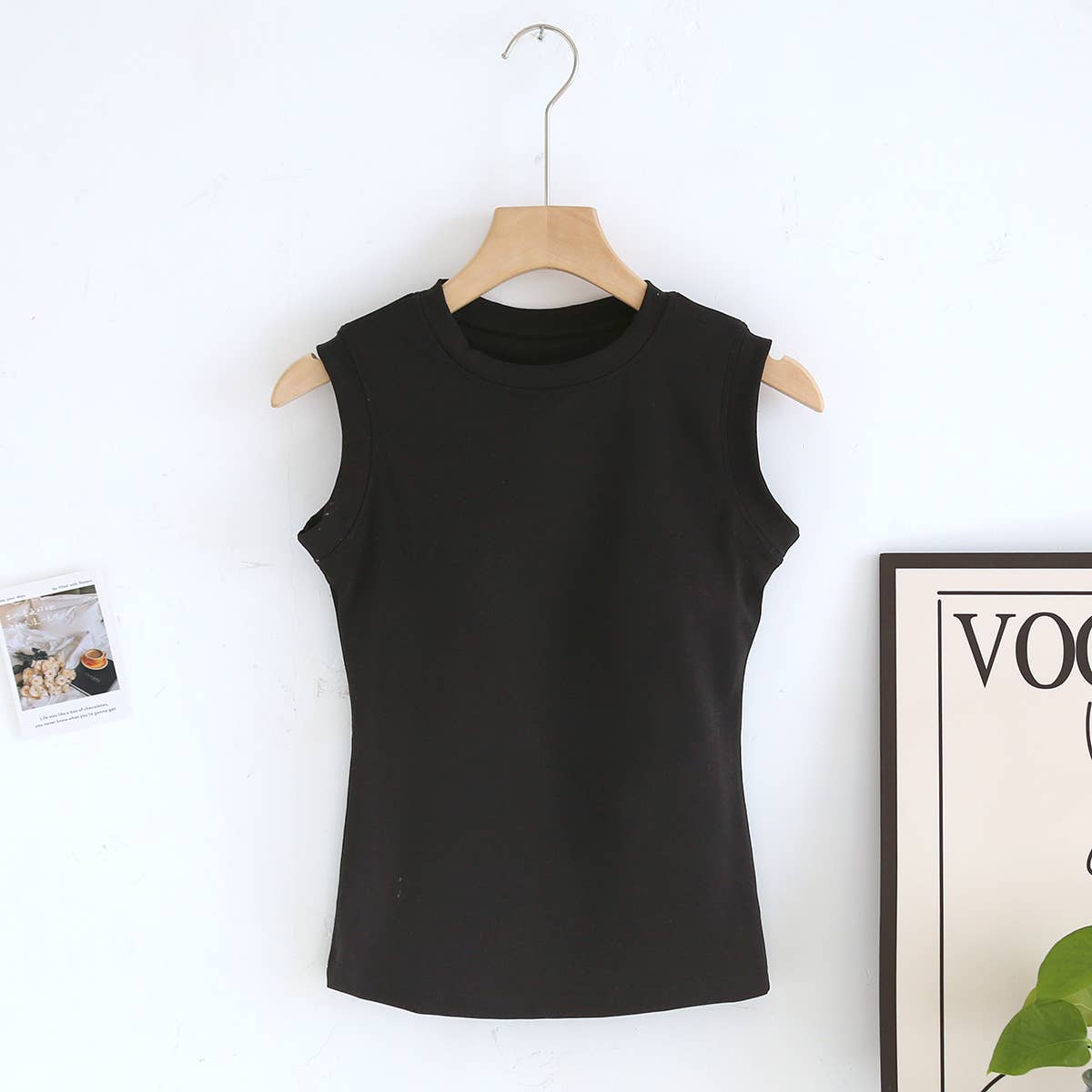 Basic cotton blend sleeveless R-neck tee self bra tank top