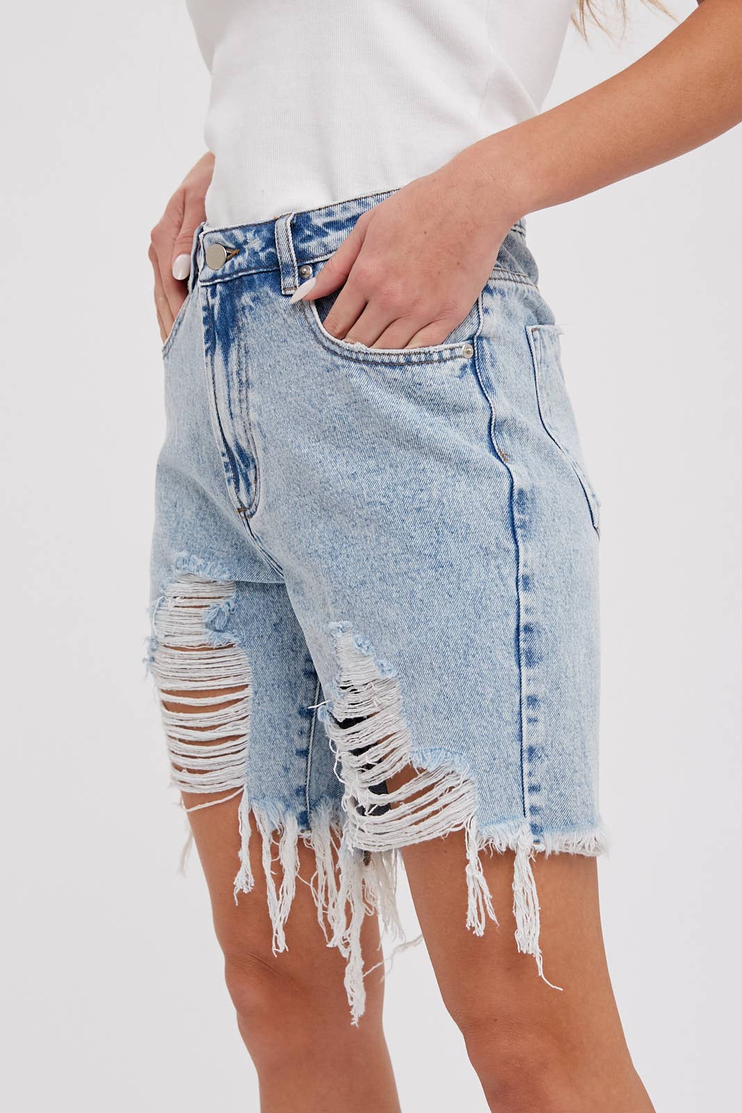 BOYFRIEND DENIM SHORTS