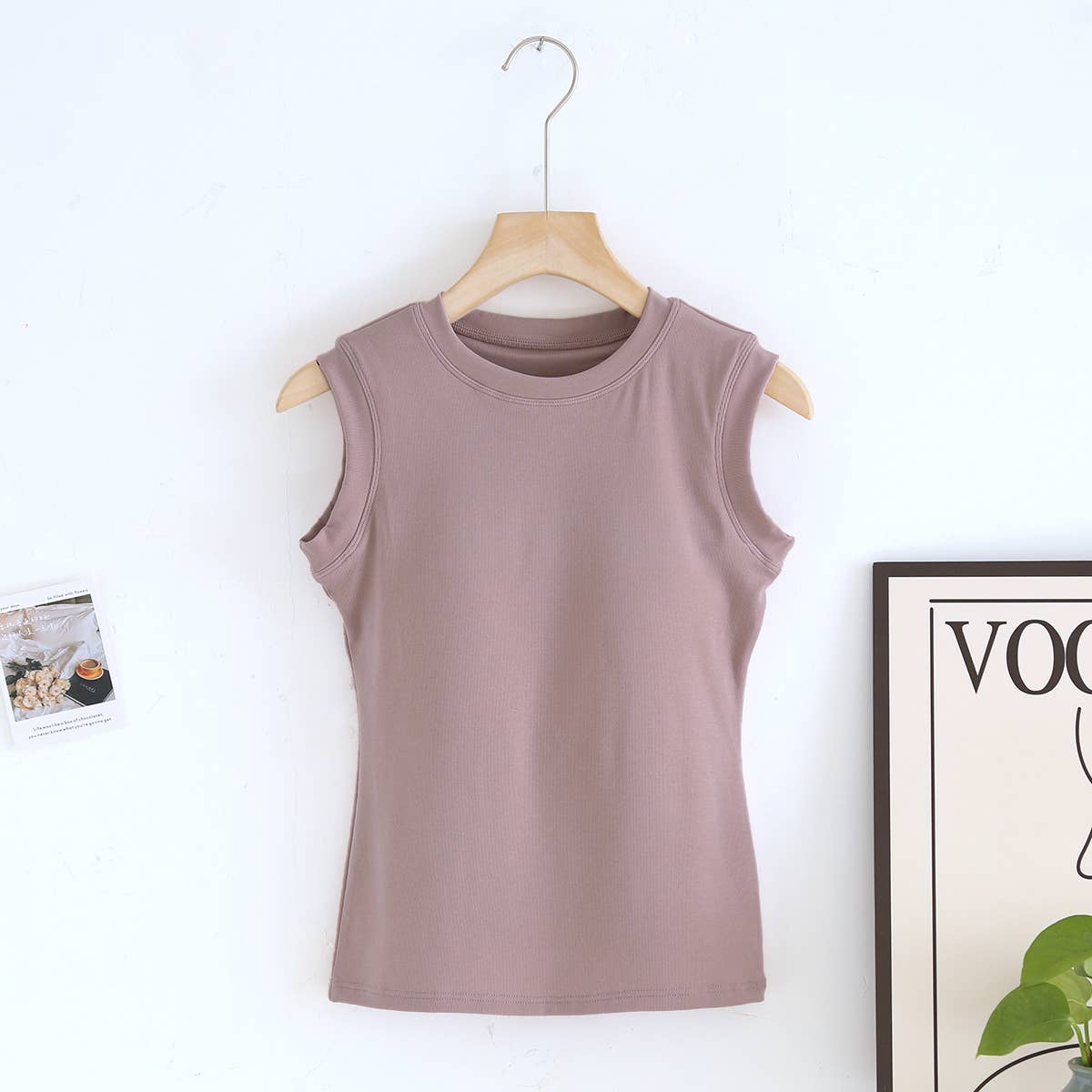 Basic cotton blend sleeveless R-neck tee self bra tank top