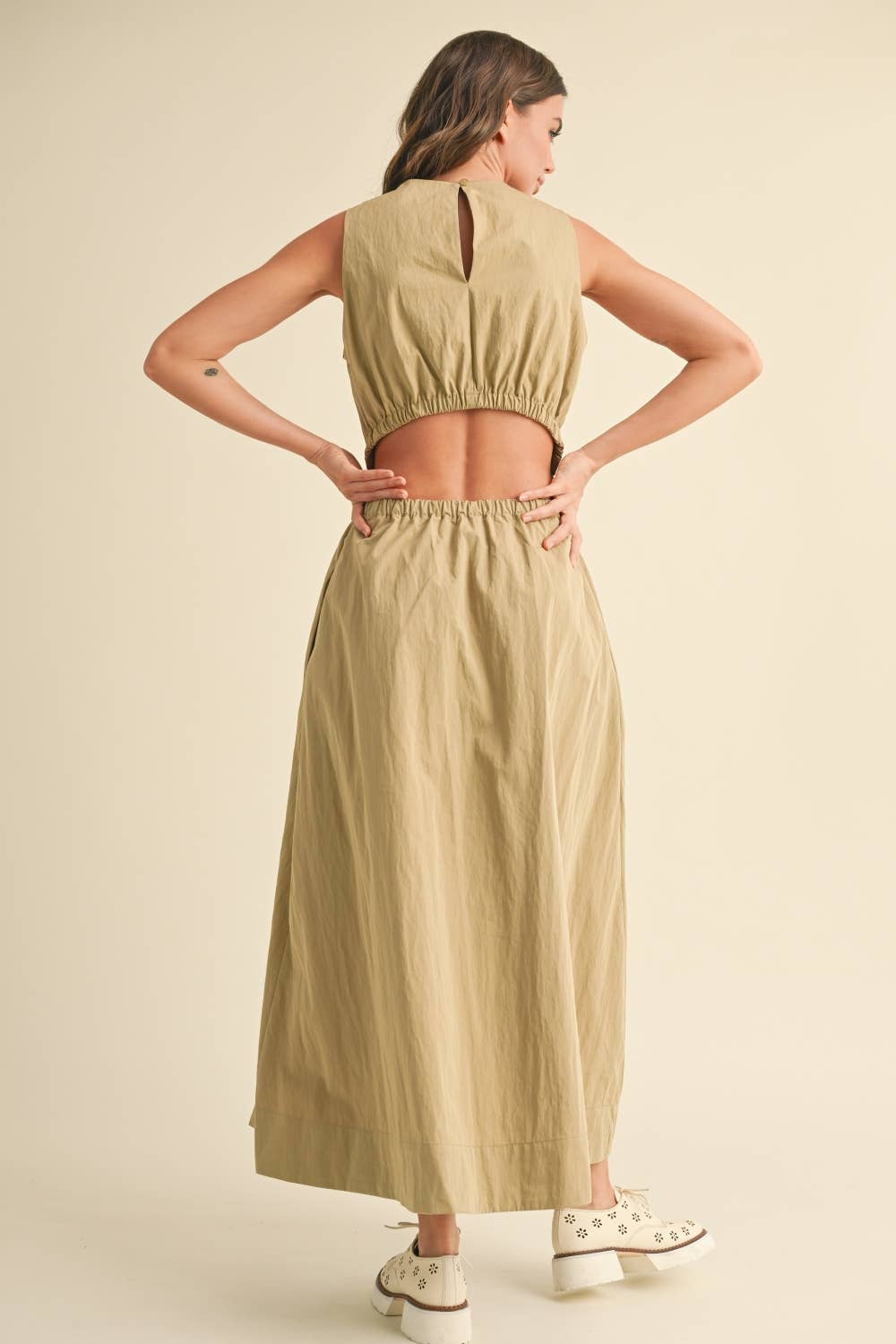 D4487   OPEN BACK DETAIL WOVEN DRESS