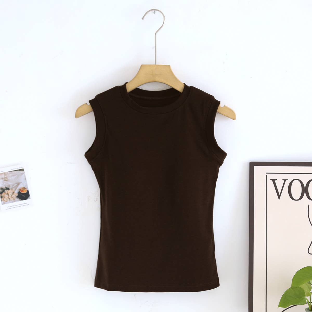 Basic cotton blend sleeveless R-neck tee self bra tank top