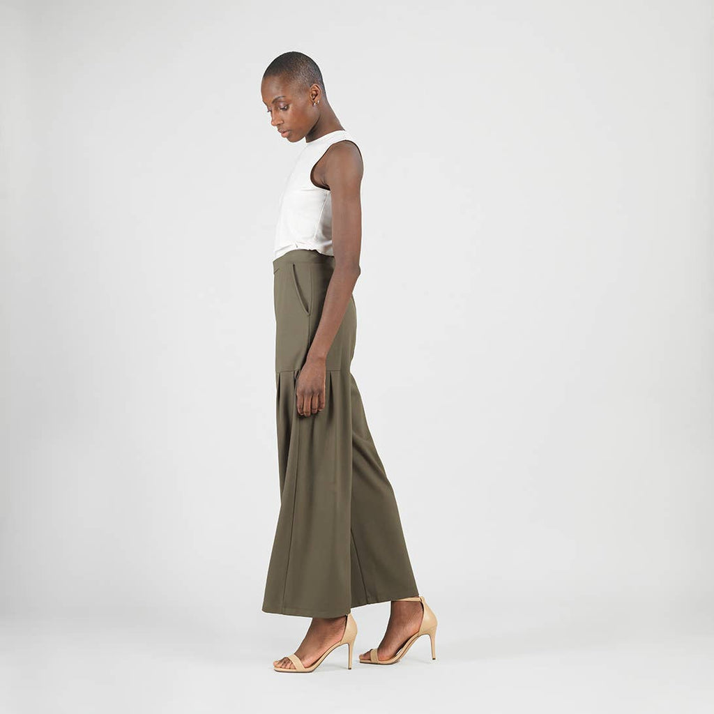 PT70RA - Rayon-Ponte Knit - Pleated Wide Leg Pocket Pant