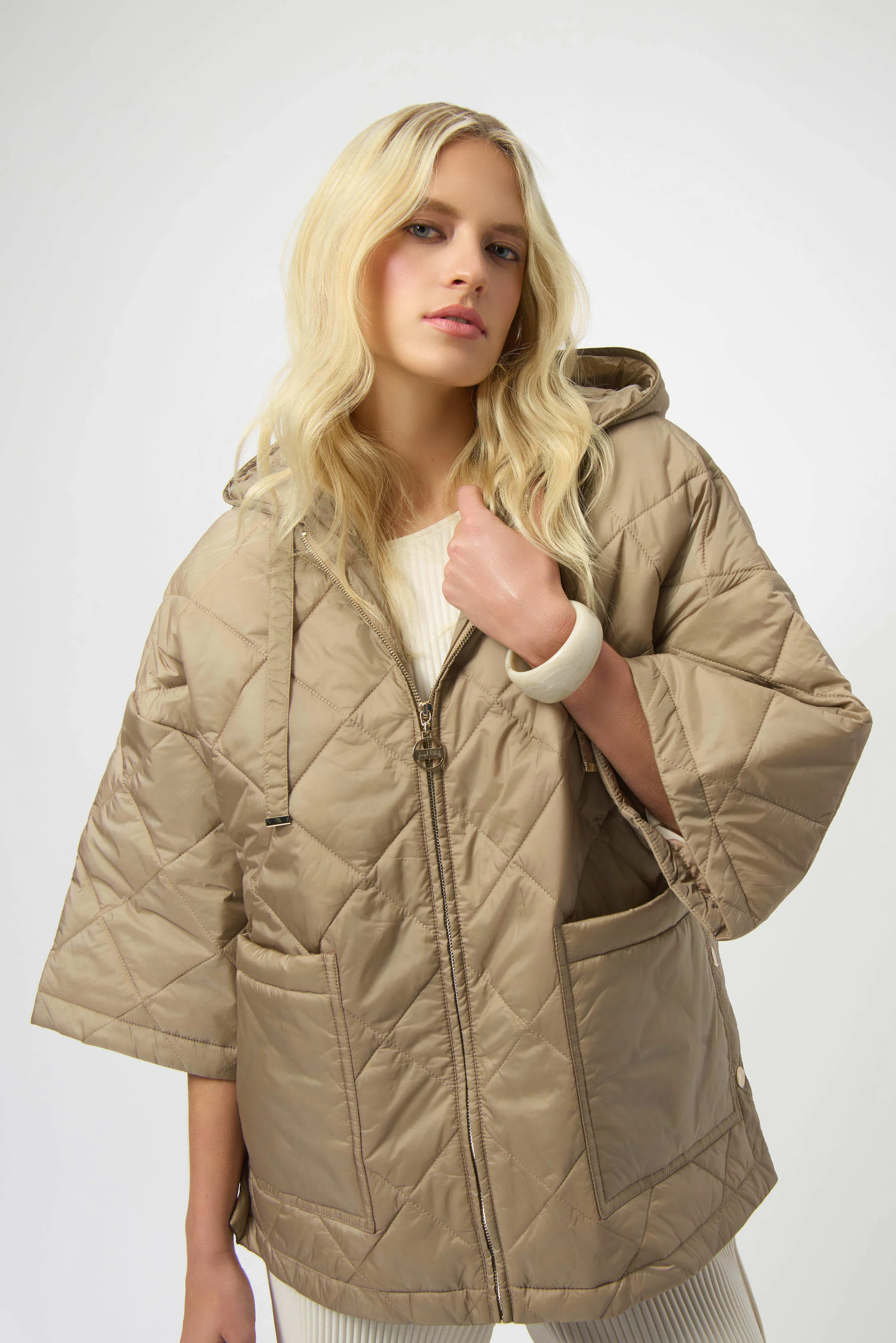 Woven Diamond Quilt Hooded Jacket