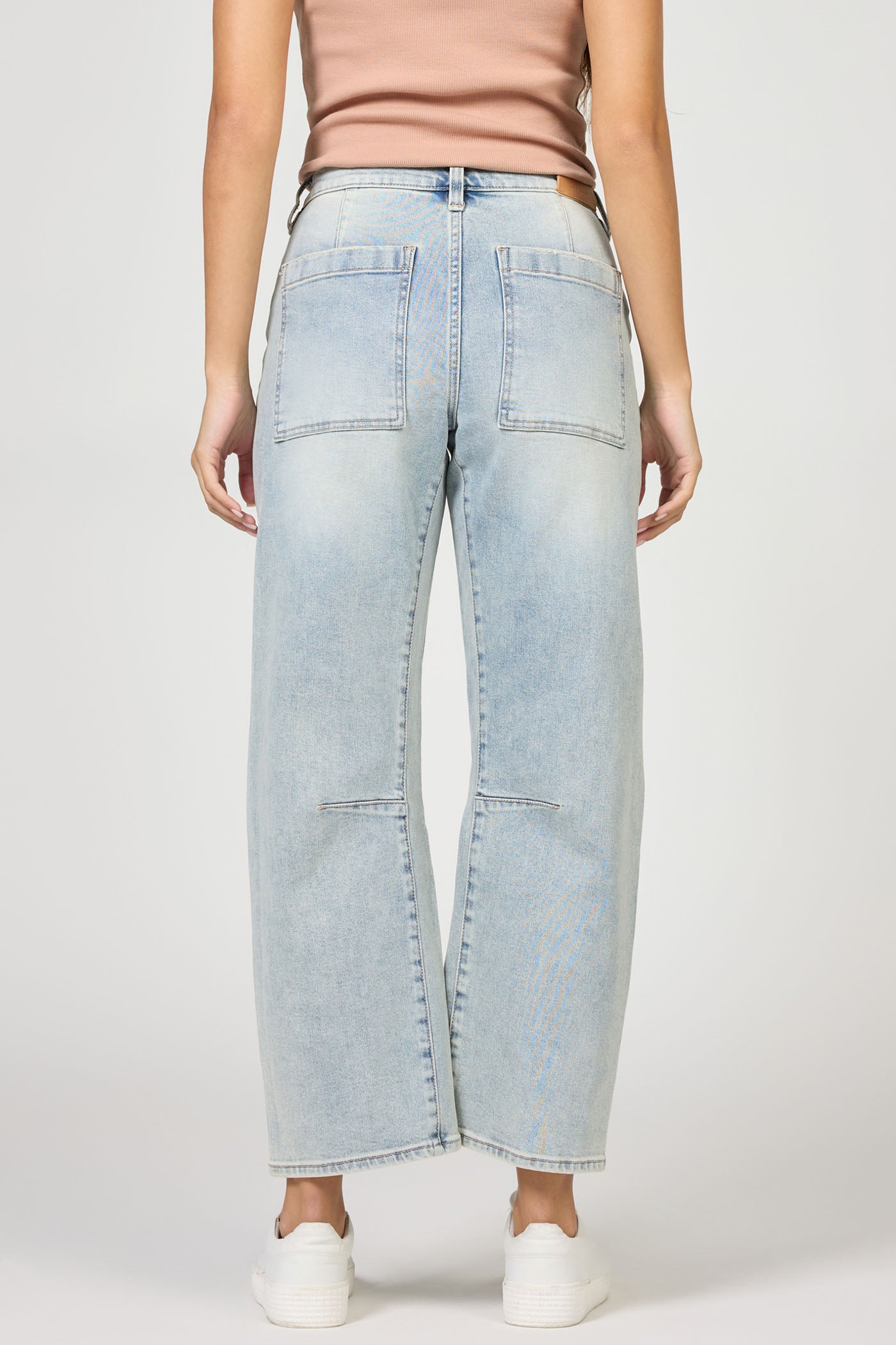 Lasso Barrel Jeans in Clear Stream