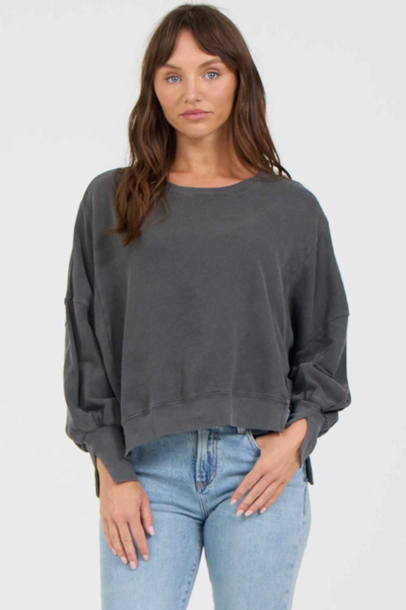 Trenton Top in Gull Grey