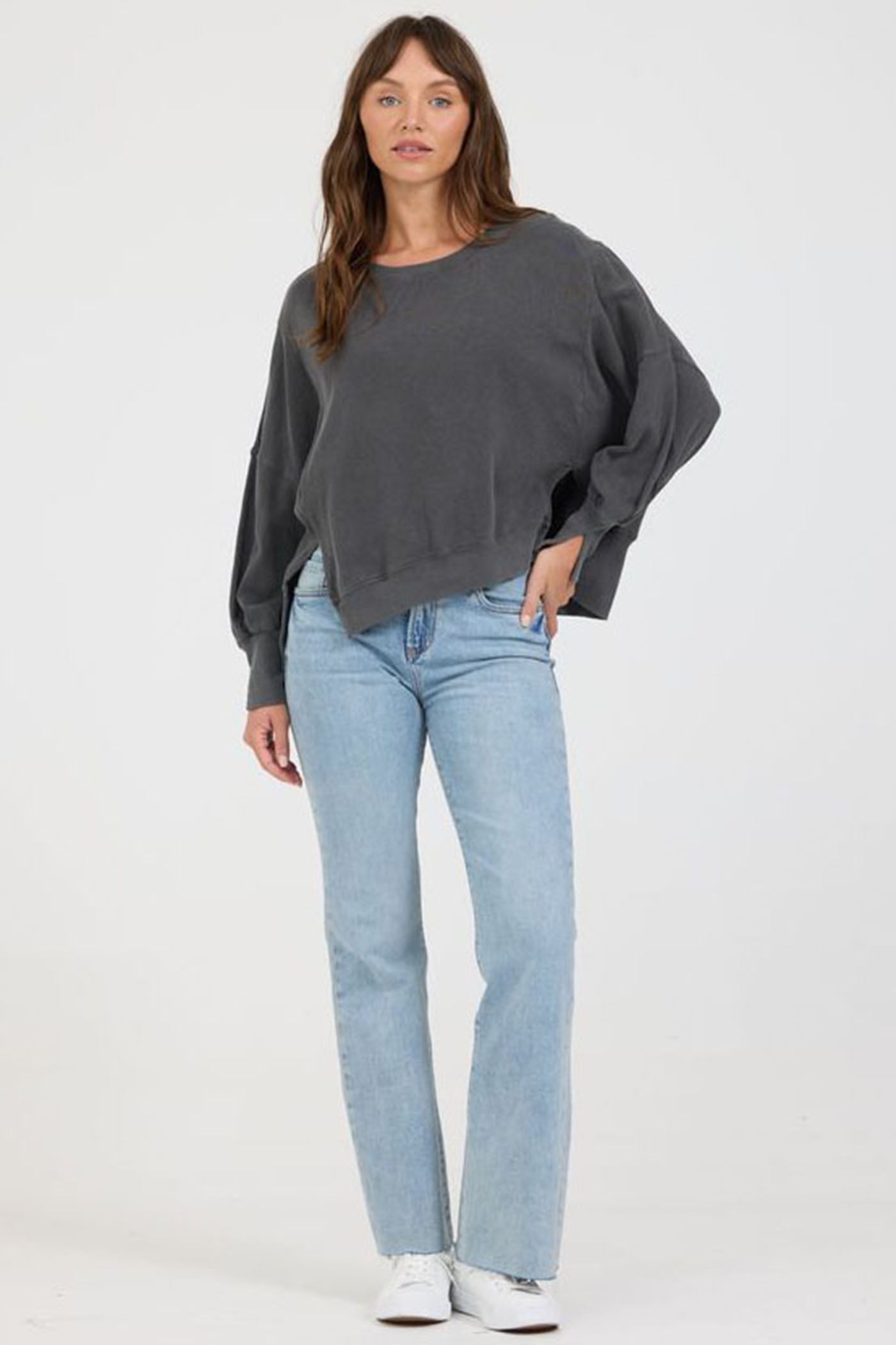 Trenton Top in Gull Grey