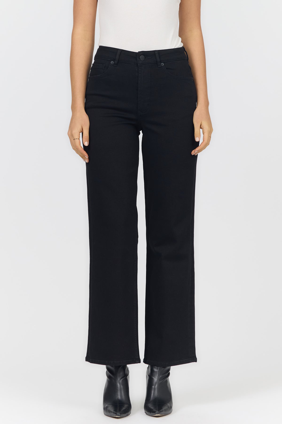 Holly Jeans in Black