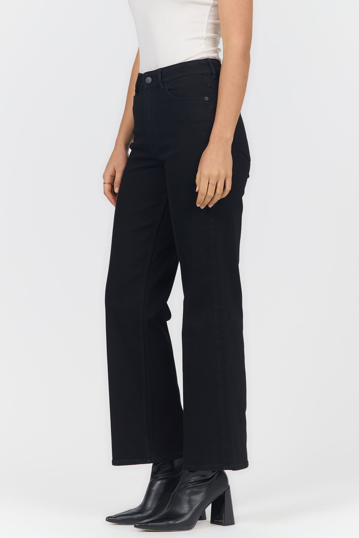 Holly Jeans in Black