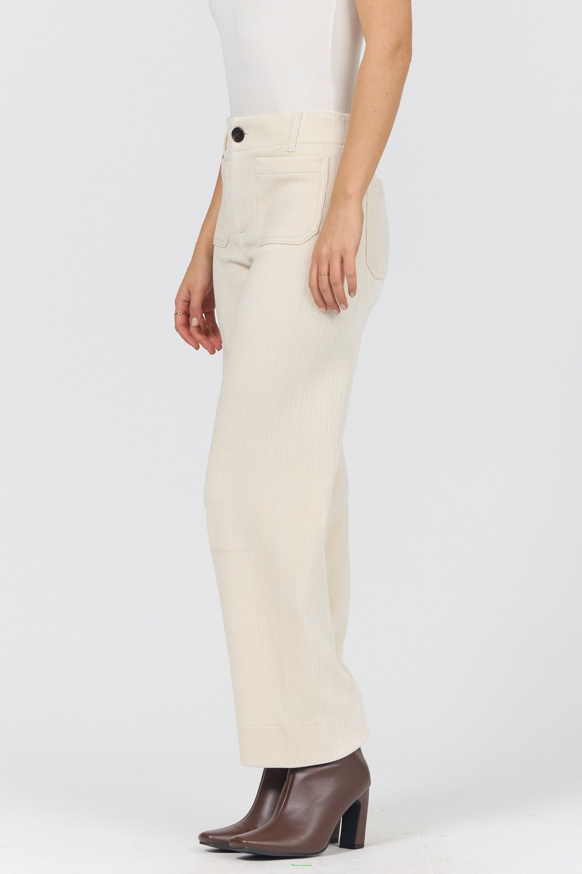 Audrey Corduroy pants in Egret