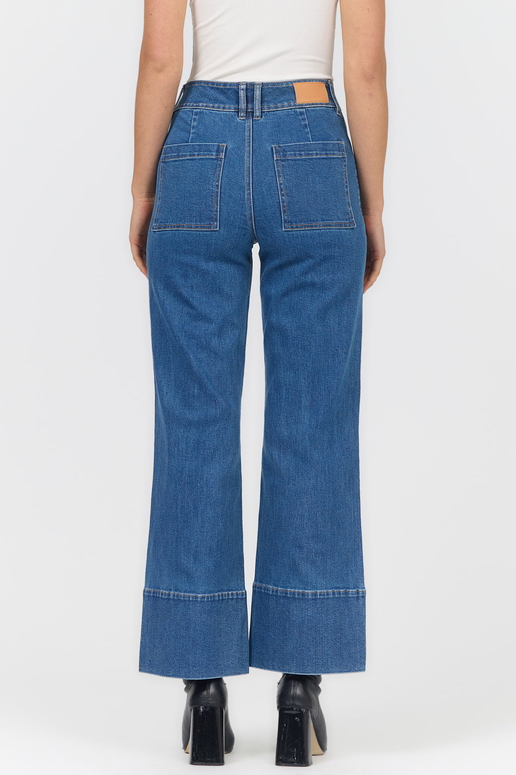 Holly Ankle Length Wide Leg Jeans in belby blue